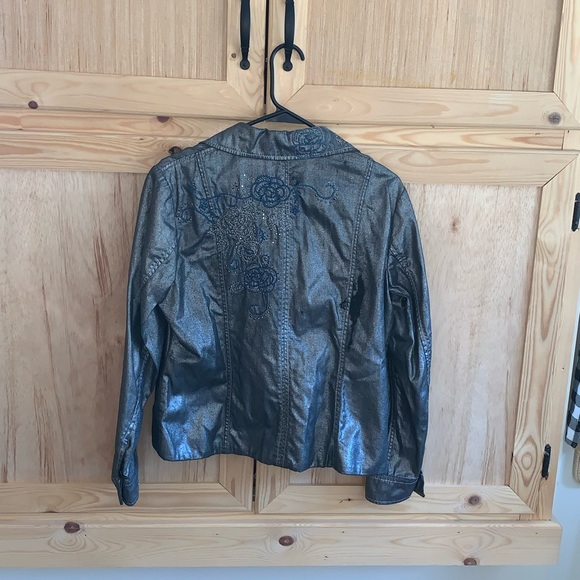 Chico’s Platinum metallic shimmery gray embroidered jacket size 1 (M/8) - Picture 3 of 5
